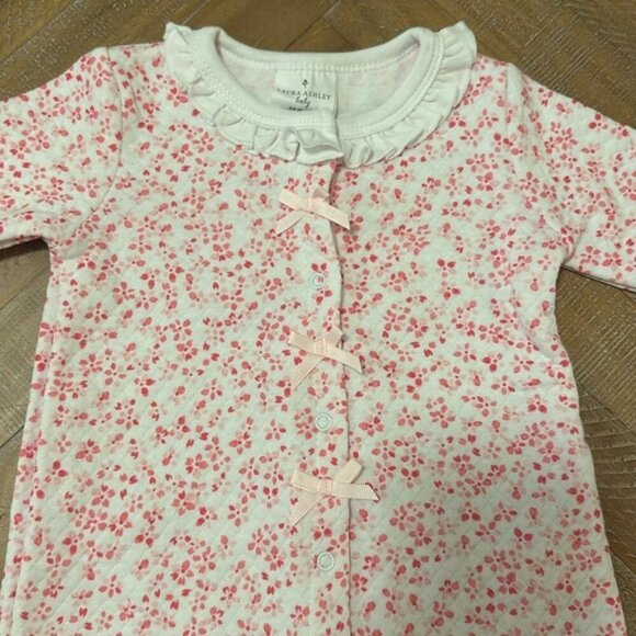 Laura Ashley Baby Girl Quilted Floral Print Ruffle Neck Bow Onesie Jumpsuit - Picture 2 of 6